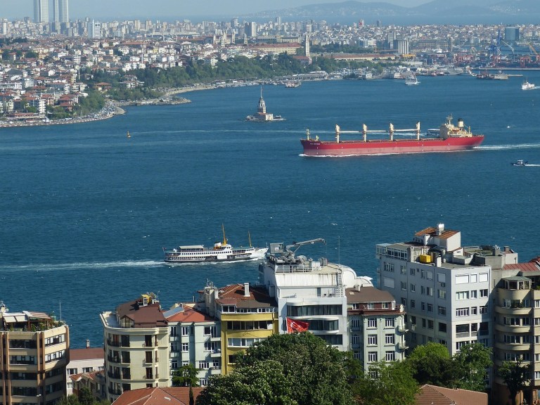 Record Traffic: Over 62,000 Vessels Passed Through the Turkish Straits in Nine Months