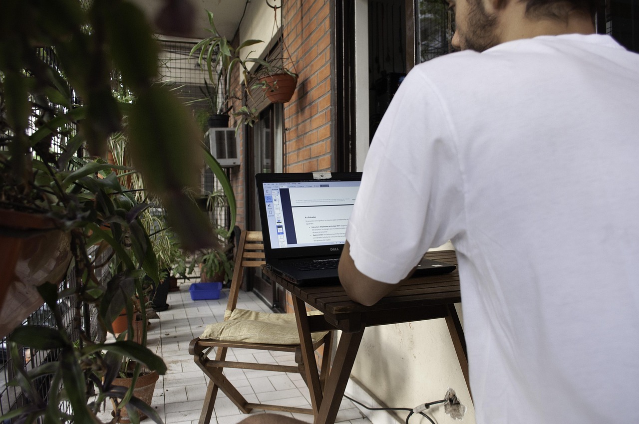 Hangi Ülkelerde Fiziksel Ofis Şart? Uzaktan Yönetim mi, Yerel Varlık mı?