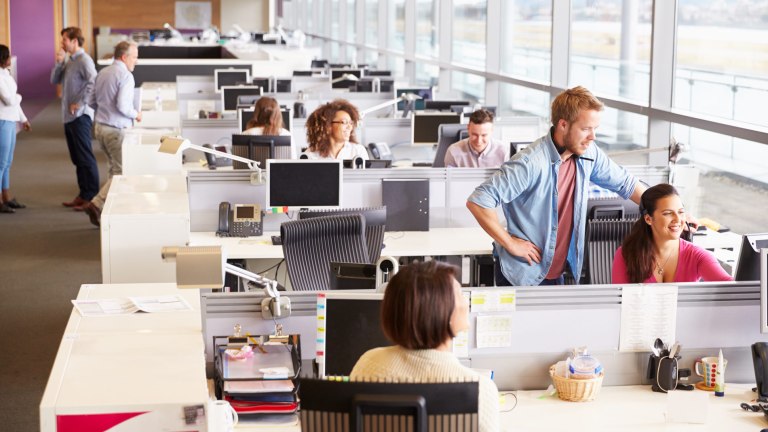 Local Executives vs Expats: When Each Is More Effective