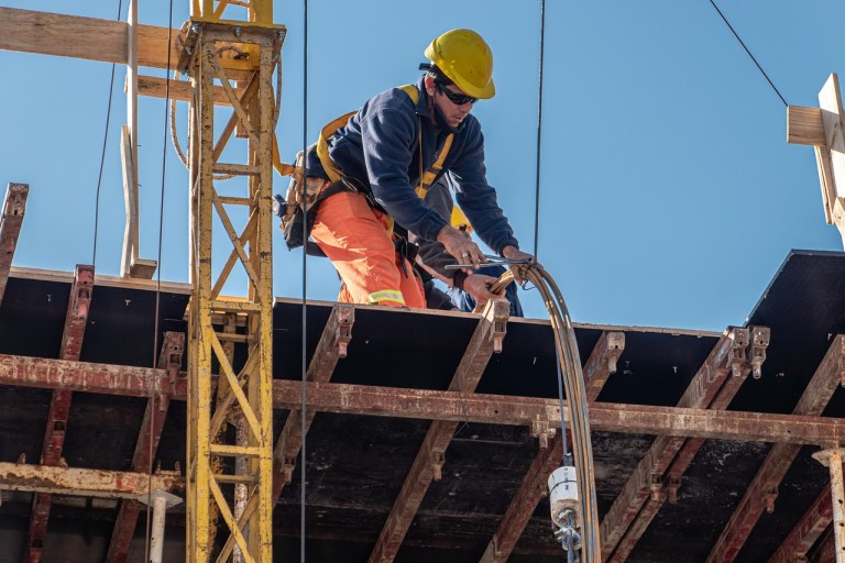 Türkiye's labor law: key points for hiring local personnel